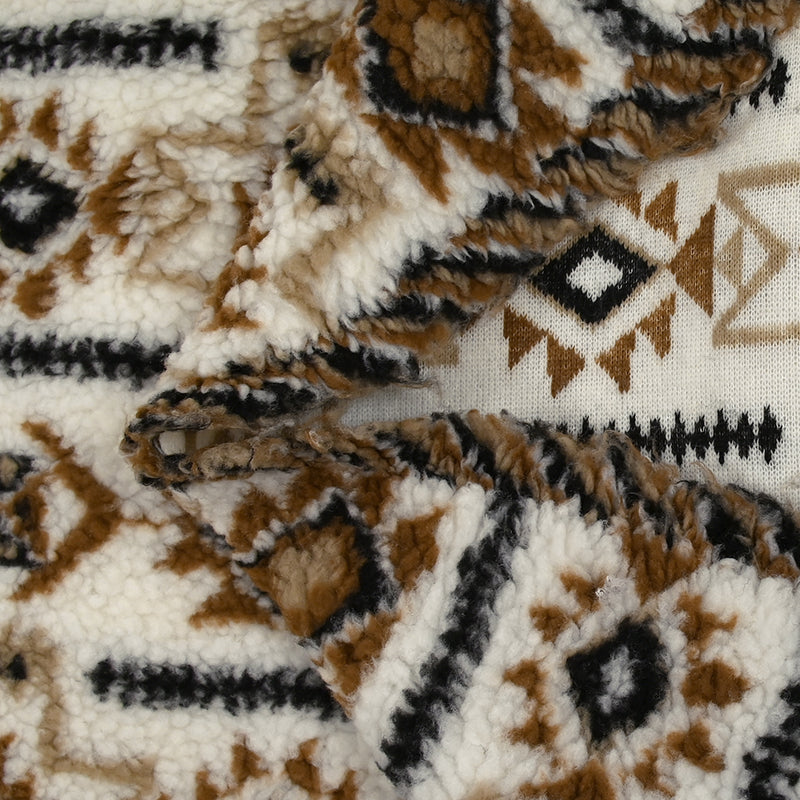 Fausse fourrure sherpa aztèque marron fond blanc cassé