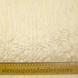 Satin de polyester plissé effet froissé ivoire