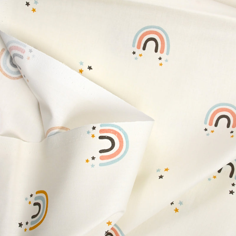 Arc-en-ciel cotton white background