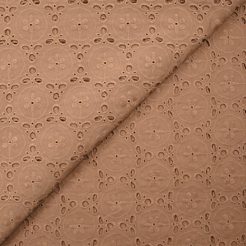 Broderie anglaise festonnée Alice noix de muscade