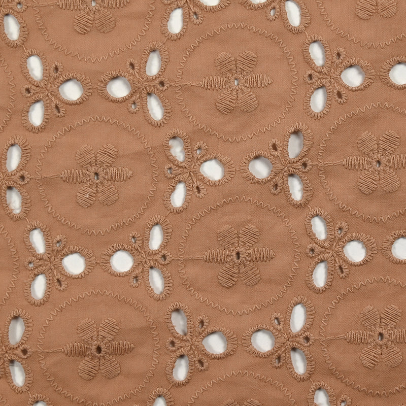 Broderie anglaise festonnée Alice noix de muscade