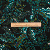 Twill de viscose imprimé cachemire turquoise et kaki fond noir