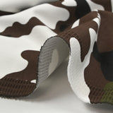Satin de coton élasthanne militaire marron et kaki fond blanc