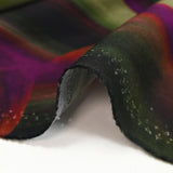 Twill de viscose imprimé ondes de feuilles vert et violet