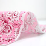 Coton imprimé fleurs fond rose