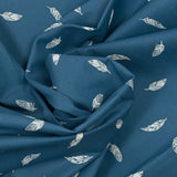 Fondo azul de plumas indias de algodón calumnia