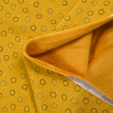 Sudadera con peluche lluvia de burbujas sobre fondo amarillo