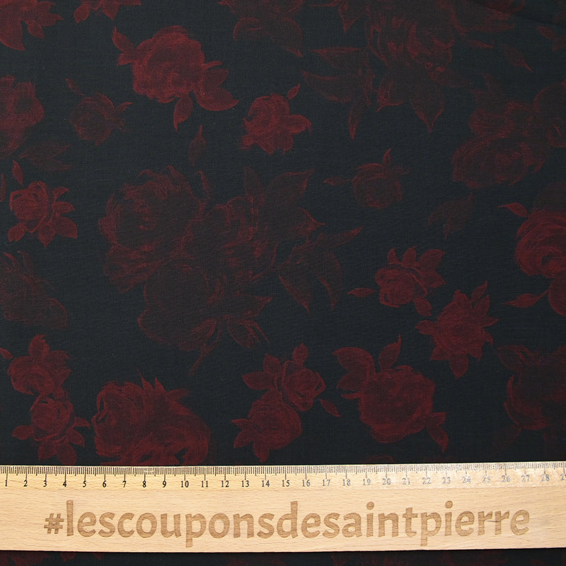 Viscose imprimée roses rouges fond noir