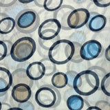 Voile de viscose et soie imprimé cercle bleu fond blanc