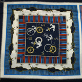 Twill de polyester satiné imprimé nœuds marins rouge et bleu fond bleu nuit