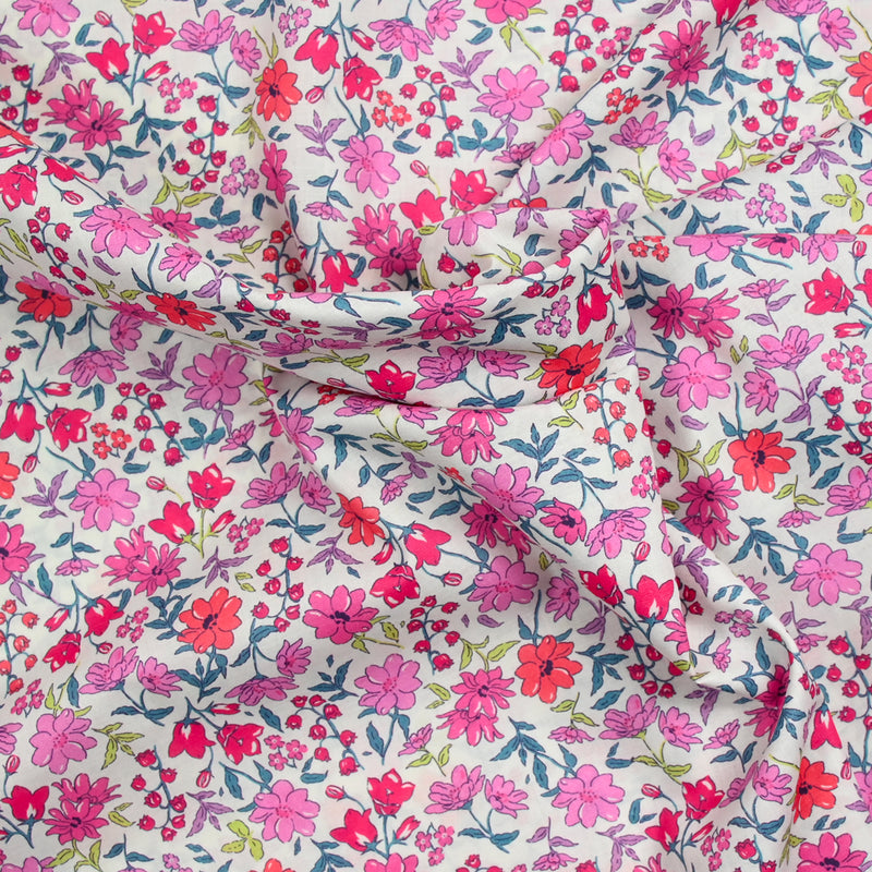 Coton imprimé Vittoria fleurs rose vintage fond blanc cassé au mètre