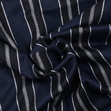 Sergé de laine rayé noir et gris fond marine