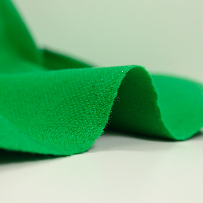 Sergé de laine mélangée vert grenouille