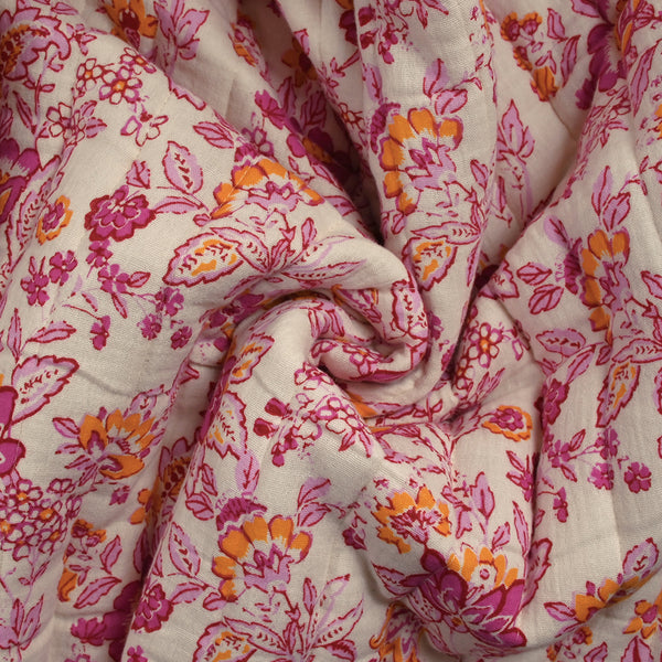 Double gaze matelassée double face indien Gurugram rose fond écru au mètre