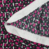Satin de soie imprimé rétro pop magenta fond blanc