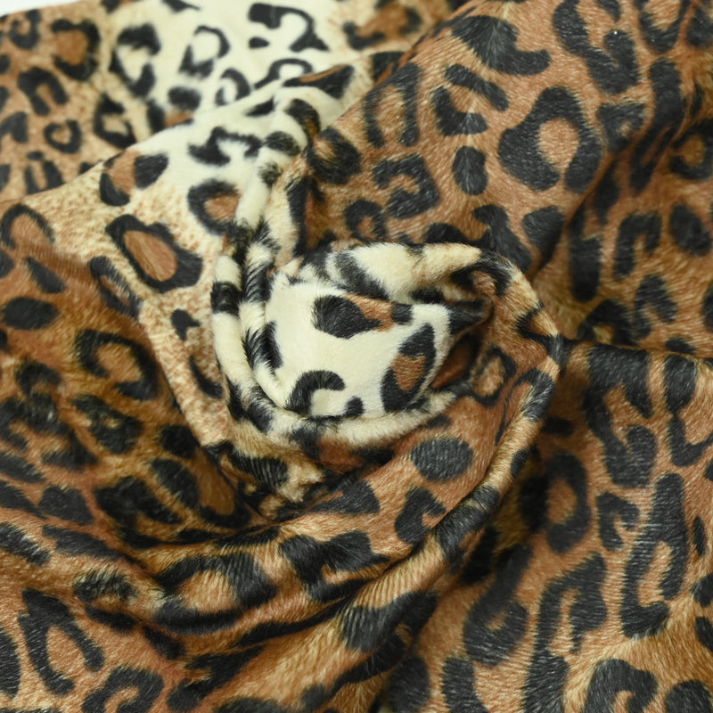 Fausse fourrure poils mi-longs léopard