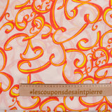 Voile de coton imprimé arabesque orange fond blanc cassé