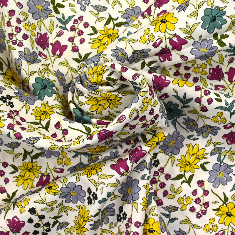 Coton imprimé Vittoria fleurs gris et miel vintage fond écru au mètre