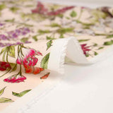 Viscose imprimée lien floral fond crème
