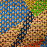 Satén de seda estampado paisley patchwork naranja, mostaza y azul