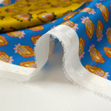 Satén de seda estampado paisley patchwork naranja, mostaza y azul
