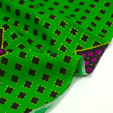 Viscose imprimée carré noir fond vert à pois doré