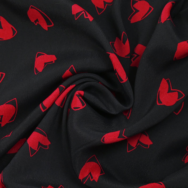 Crêpe viscose léger imprimé cœurs rouges fond noir