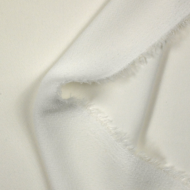 Crêpe de polyester blanc cassé