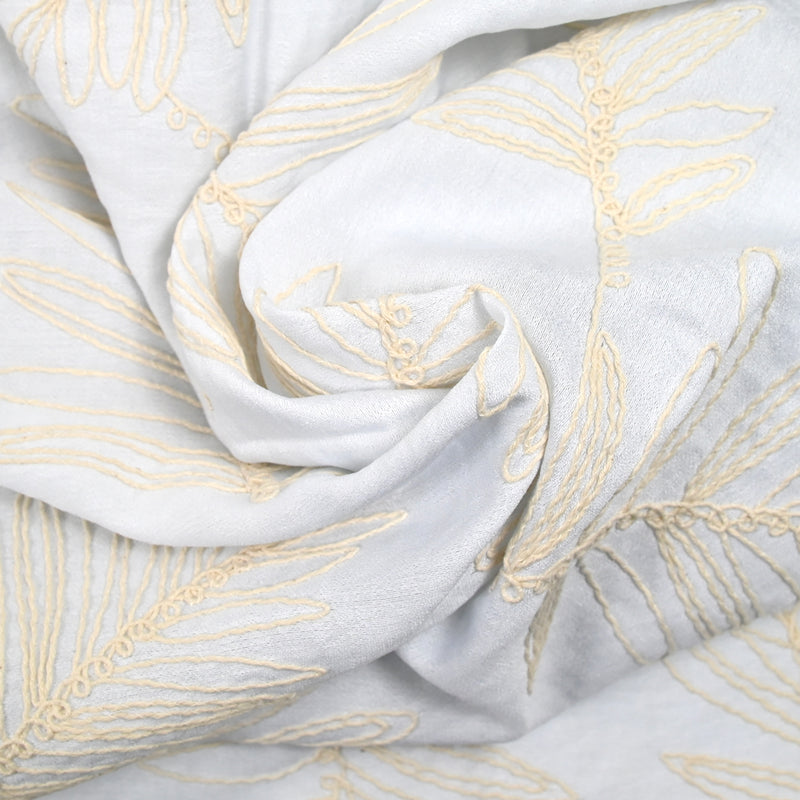 Crêpe Viscose Borded Jungle Fondo blanco