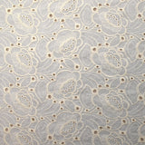Broderie anglaise Greta écru fond blanc