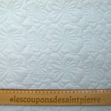 Double gaze matelassée fleurs bleu layette