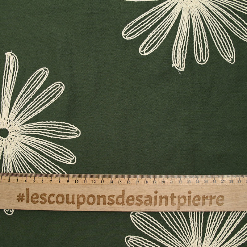 Crêpe viscose brodé marguerite fond kaki