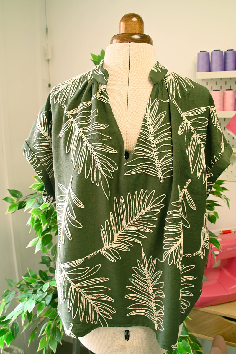 Crêpe Viscose Borded Jungle Fondo blanco