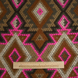 Laine mélangée fantaisie aztèque marron et magenta fluo
