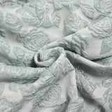 Brocart polyester rosier fond bleu givré
