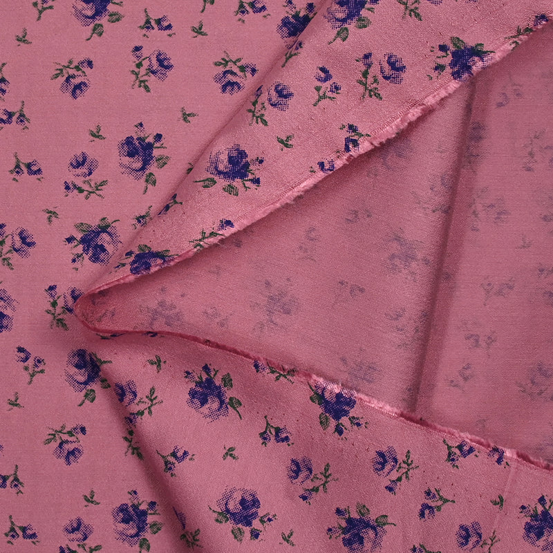 Viscose imprimée légère roses bleues fond rose