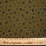 Viscose imprimée légère roses indigo fond marron kaki