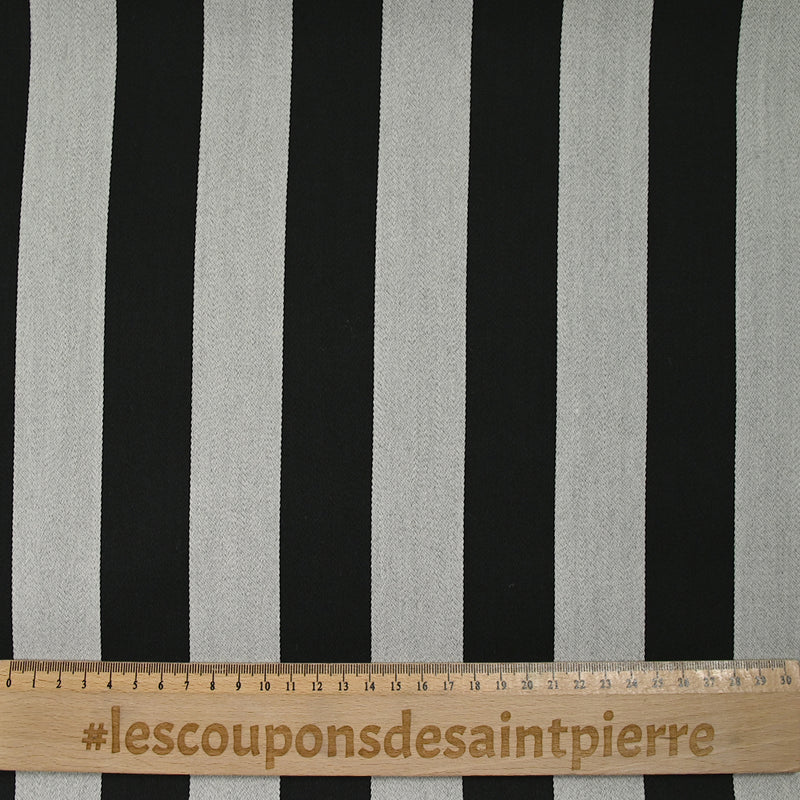 Gabardine de laine mélangée rayée noir et blanc cassé