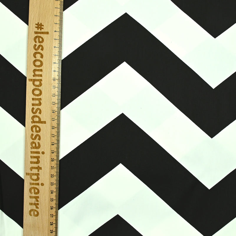 Cotton satin elastane -zigzag elastane white background broken