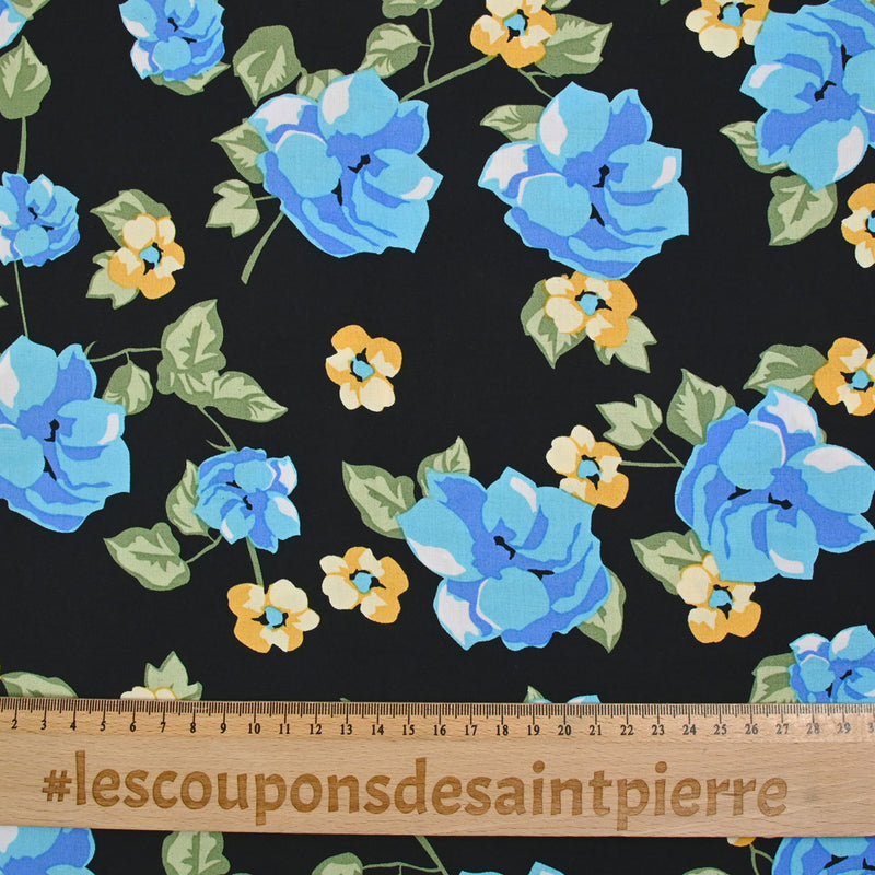 Viscose imprimée bouquet bleu royal fond noir