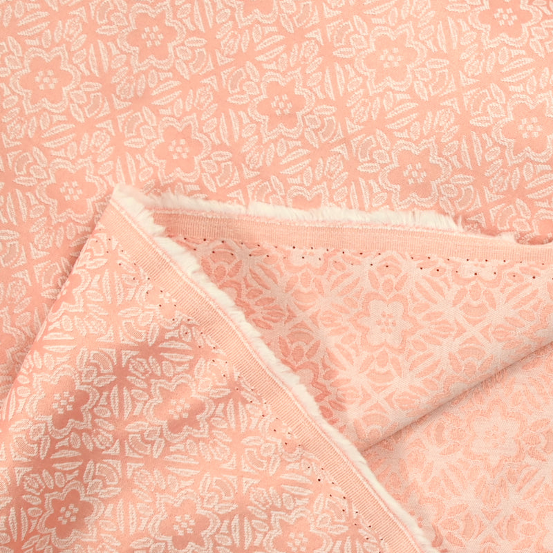 Damasse Bohème Light pink background