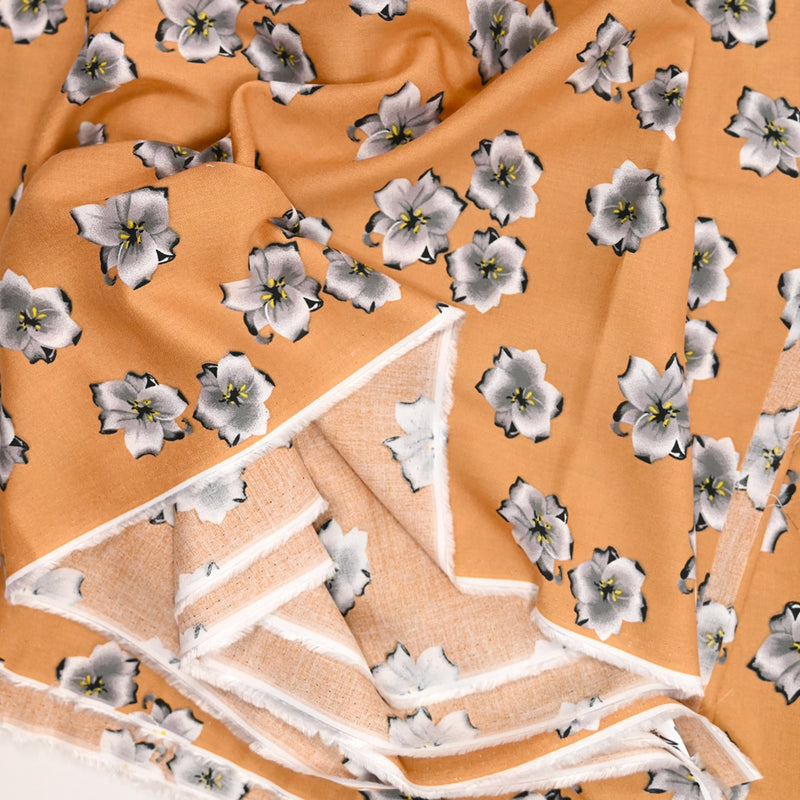 Viscose imprimée fleurs de cerisier fond camel