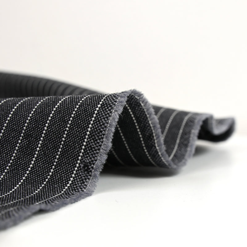 Tissu tailleur laine mélangée rayé 1cm gris