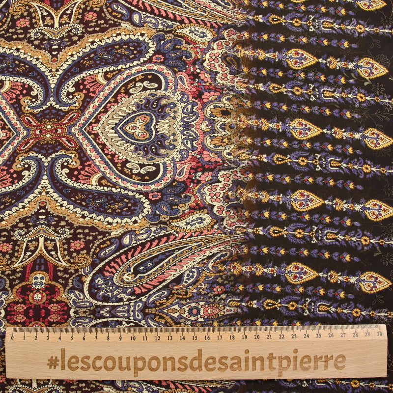 Viscose imprimée cachemire mauve, ocre et lie de vin