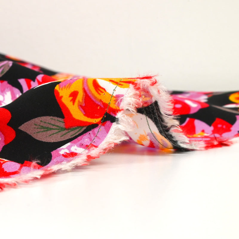 Viscose imprimée jardin d’aquarelle rose fond noir