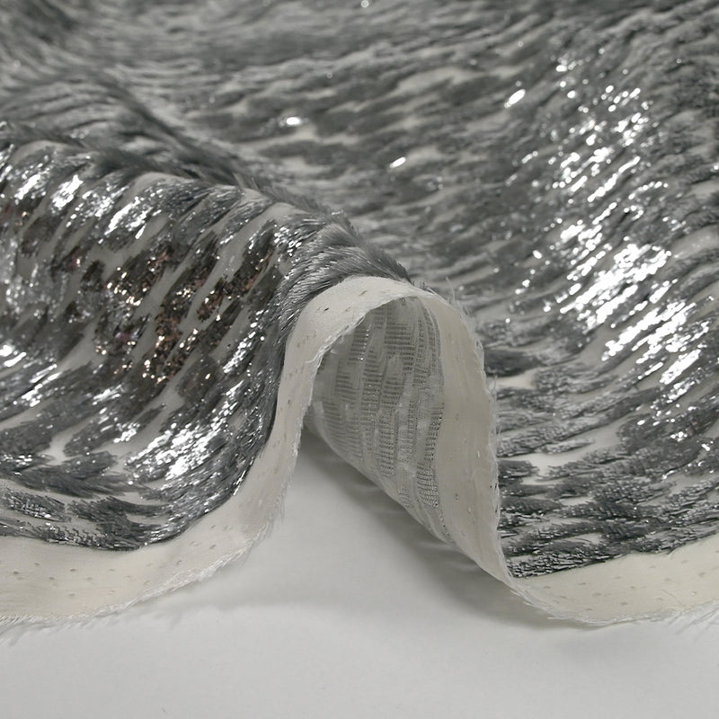 Mousseline de soie lancé découpé argent