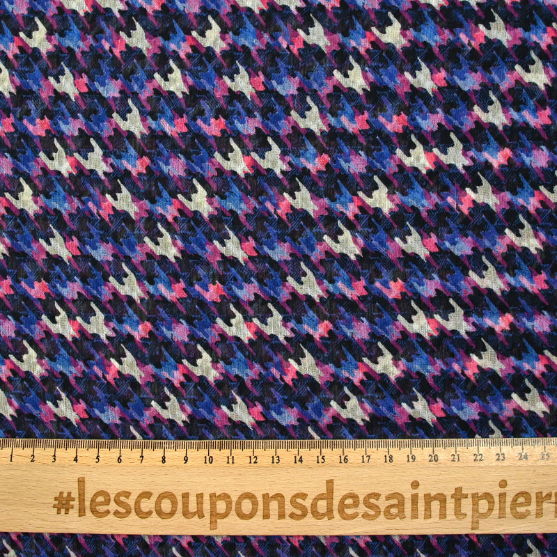 Mousseline crinkle imprimée pied-de-poule bleu et rose
