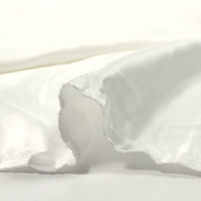 Satin de polyester léger blanc