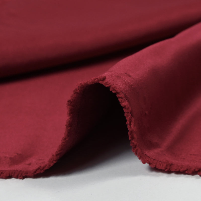 Satin de polyester léger cerise