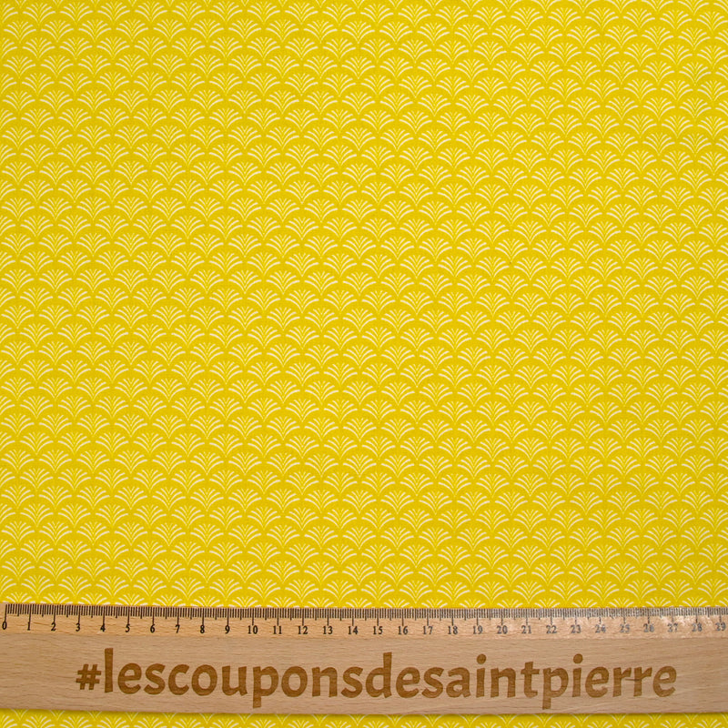 Popeline de coton imprimée coquillage fond jaune